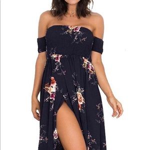 Floral maxi dress 🆕✨
